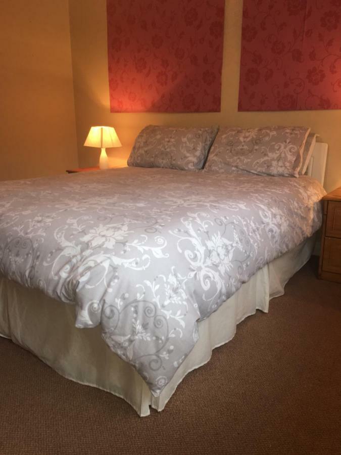 Bed and Breakfast Ceol Na Mara Westport Esterno foto